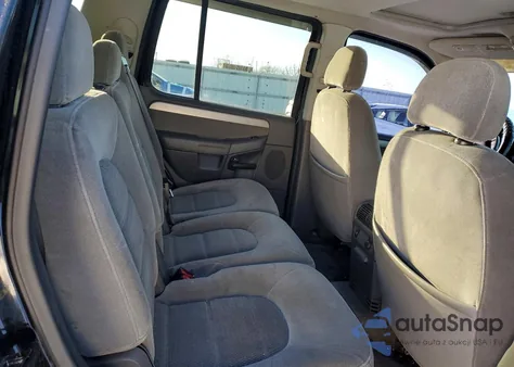 2004 Ford Explorer Xlt z USA, uszkodzony, nr VIN 1FMZU73K84UA10805